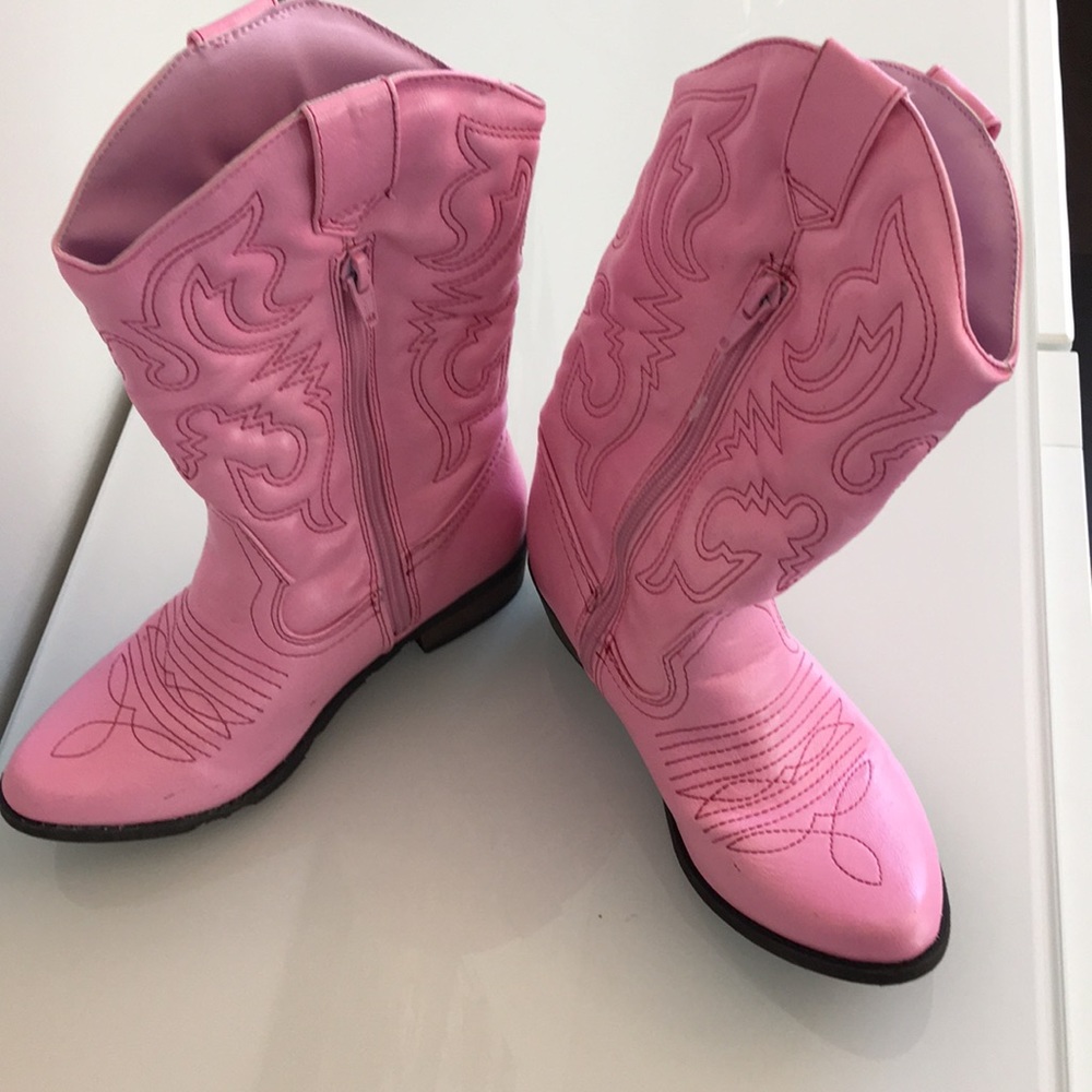 Pink cowgirl cowboy boots